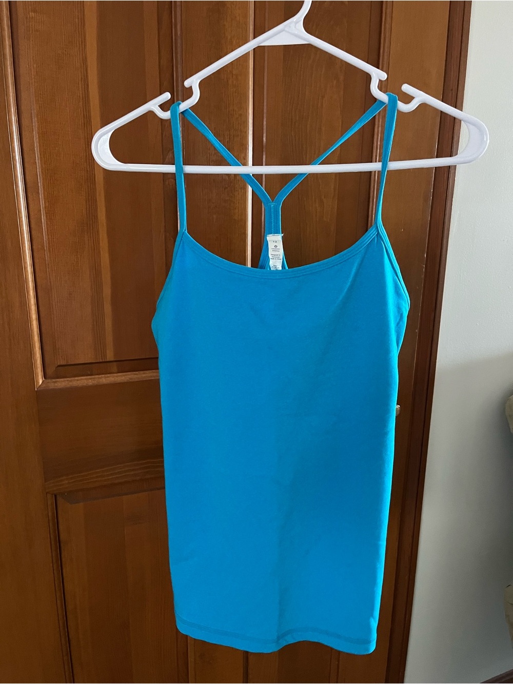 lululemon athletica turquoise camisole style tank top